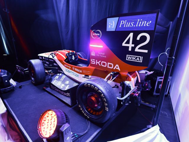 Skoda unterstützt die TU Darmstadt in der Formula Student - Bild 1