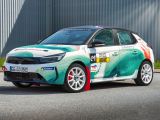 Opel Corsa Rally Electric wird Kunstwerk mit Botschaft - Bild 5