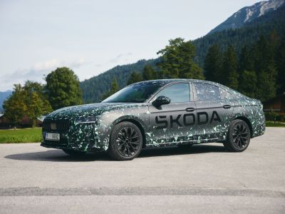 Skoda präsentiert im November den Superb IV