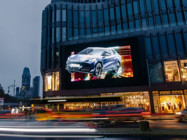 Der Cupra Tavascan kündigt sich mit 3-D-Effekt an - Bild 1