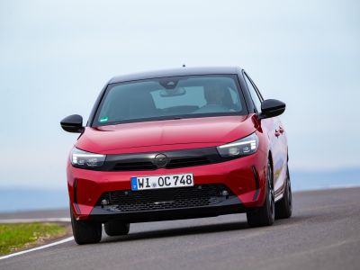 Opel bringt Hybridantrieb in Corsa, Grandland und Astra