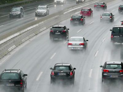 Ratgeber: Achtung Aquaplaning