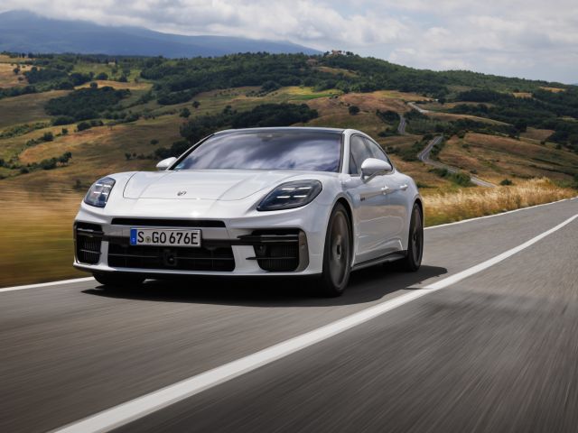 Porsche setzt beim Panamera noch zwei drauf - Bild 1