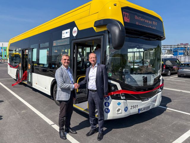 Ein Dutzend weitere Wrightbus Kite Hydroliner - Bild 1