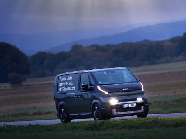 Kia PV 5 fährt ins Guinness Buch der Rekorde - Bild 1