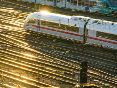 Die Bahn fährt wieder schwarze Zahlen
