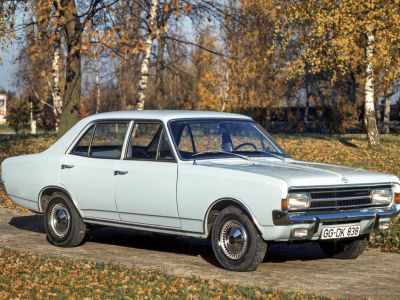 Im Rückspiegel: Opel legt einen Hüftschwung hin