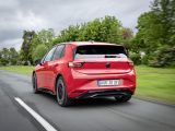Der VW ID.3 setzt die GTI-Messlatte ein Stück höher - Bild 7