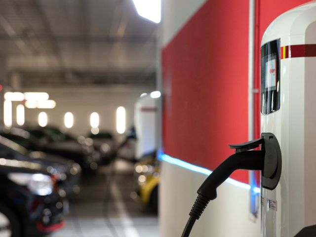 Eon will über 4000 Ladepunkte in Parkhäusern errichten - Bild 1