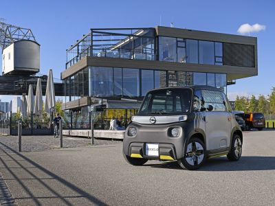 Zehn Opel Rock-e fürs Firmengelände