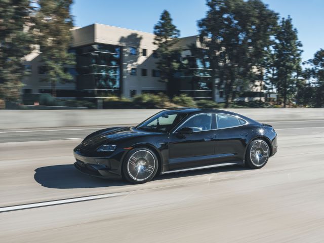 Porsche Taycan bringt es auf fast 590 Kilometer - Bild 1