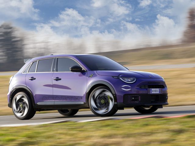 Abarth feiert mit neuen Fotos - Bild 1