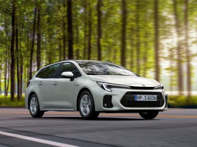 Suzuki frischt Across und Swace auf