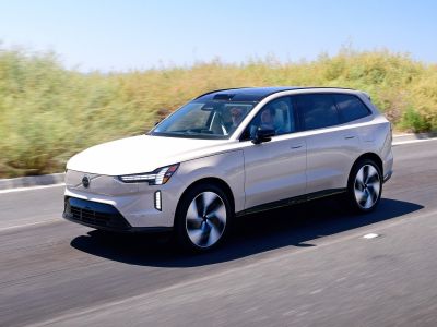 Volvo EX90 wird ausgeliefert