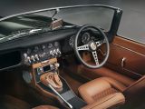 Zwei Jaguar E-Type beim Juwelier - Bild 2