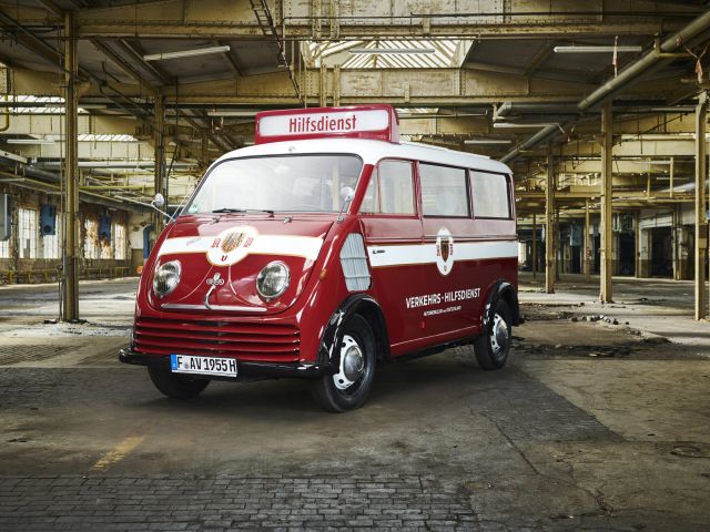 Der AvD präsentiert sich in zwei Hallen - Bild 1