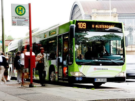Fünf Prozent mehr Fahrgäste in Bussen und Bahnen - Bild 1