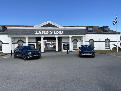 Mit einer Tankfüllung durch Großbritannien