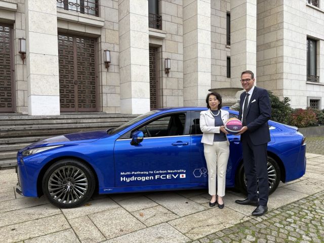 Ein Toyota Mirai für die japanische Botschaft - Bild 1
