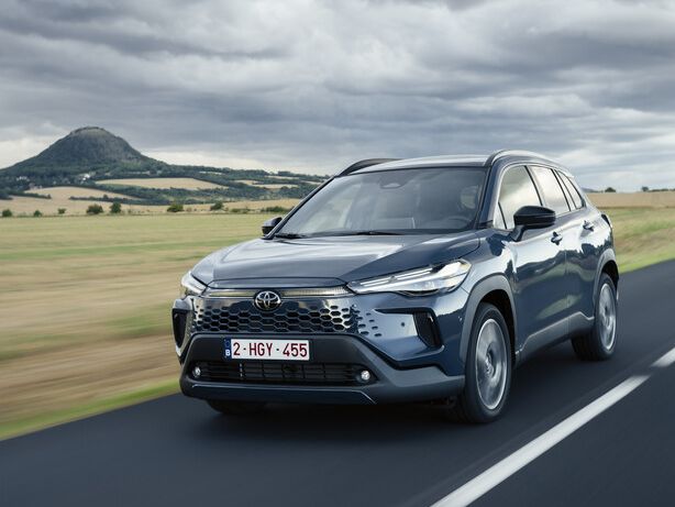 Fahrbericht Toyota Corolla Cross: Aufgefrischt in die zweite Hälfte - Bild 1