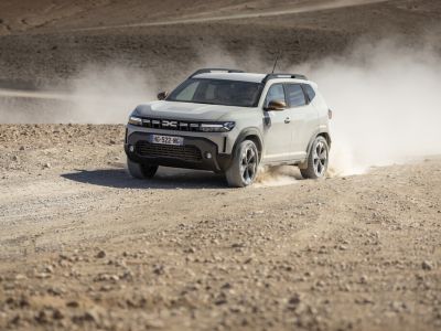 Fahrbericht Dacia Duster Hybrid-G 150 4x4: Einmalige Kombination