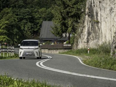 Das Flaggschiff ist großes Kino 