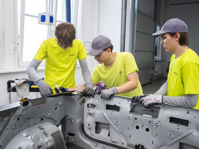 Skoda startet Entwicklung des elften Azubi Cars - Bild 1