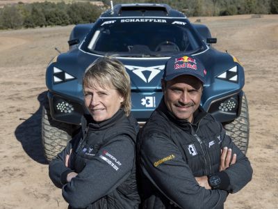 Extreme E: Zwei Dakar-Legenden teilen sich den Cupra