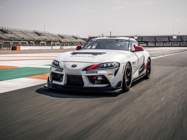 Toyota GR Supra GT4 startet mit synthetischem Kraftstoff  - Bild 1