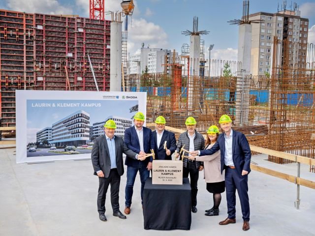 Skoda legt Grundstein für neue Firmenzentrale - Bild 1