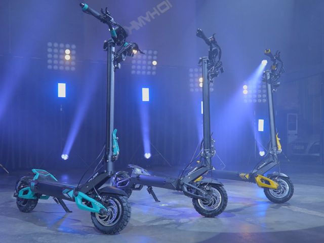 Vollgefedert mit dem E-Scooter ins Gelände - Bild 1