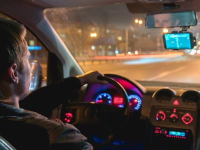 Vorsicht Falle: AvD warnt vor falscher Beleuchtung