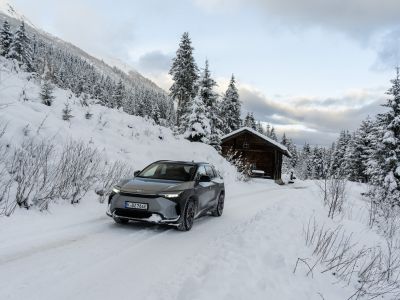 Fahrbericht Toyota bZ4X AWD: Schneemobil-Stromer