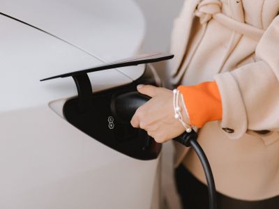 Eon und Finn bieten Ladelösungen zum Aktionspreis