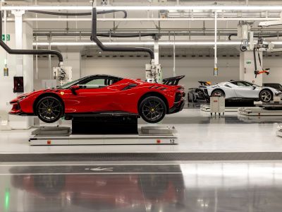 Ferrari eröffnet E-Autowerk