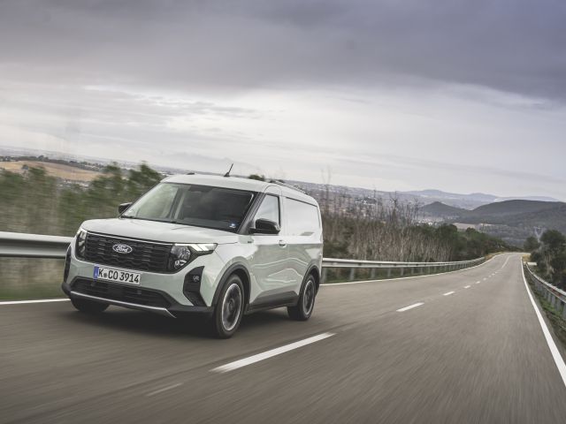 Transit hin, Courier her - Bild 1