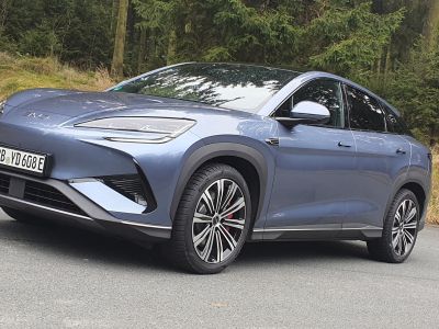 KOMPAKT BYD Sealion 7: Mit Highspeed und Haifischnase