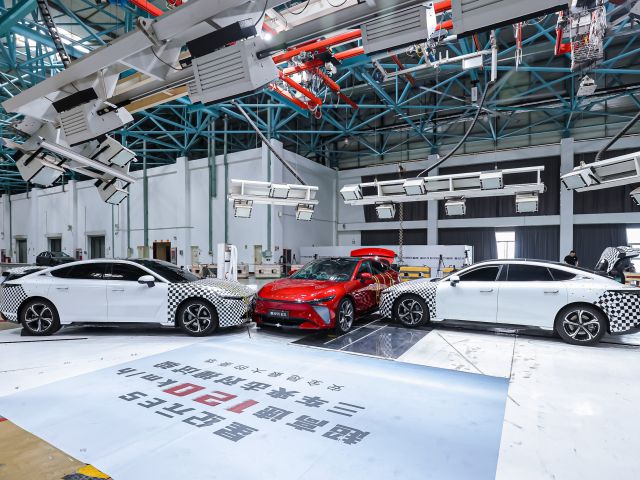 Chery crasht mit 120 km/h - Bild 1