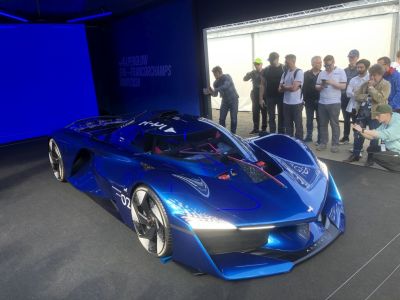 Alpine blickt zum 70. Geburtstag nach vorn