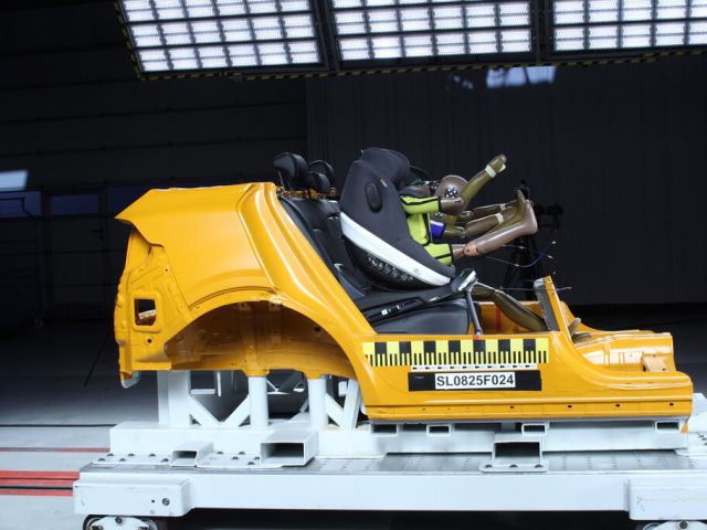 ADAC testet Kindersitze: Drei fallen durch - Bild 1