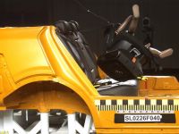 Der ADAC warnt vor einigen White-Label-Kindersitzen