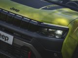 Jeep frischt den Avenger auf - Bild 13