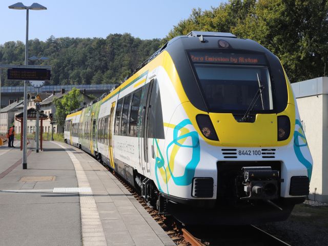 Die Bahn setzt erstmals einen Batteriezug ein - Bild 1