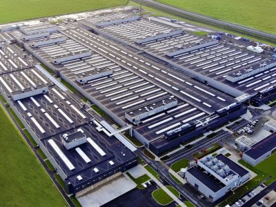 Mercedes-Benz baut Jawor zur Van-Fabrik aus