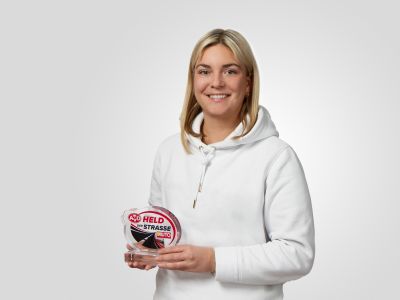 „Held der Straße“: Junge Frau befreit eingeklemmten Fahrer