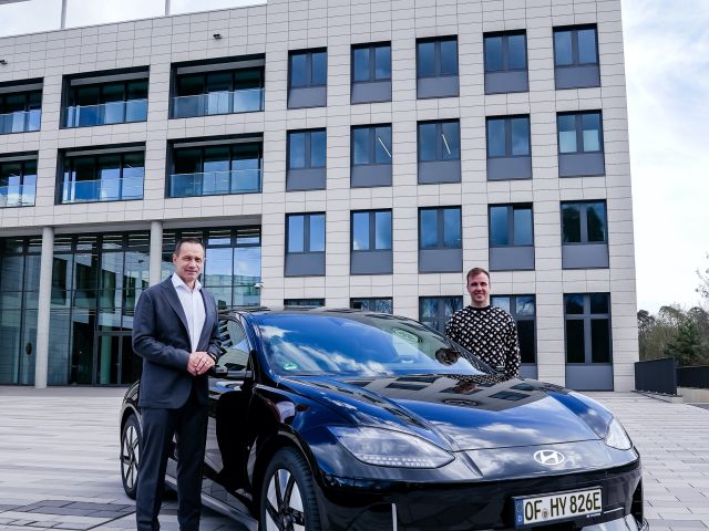 Mario Götze fährt jetzt Hyundai Ioniq 6 - Bild 1