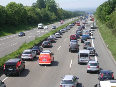 Rettungsgasse kann Leben retten