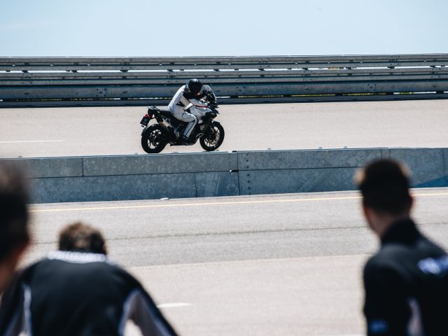 Triumph Tiger 1200 fährt 24-Stunden-Rekord - Bild 1