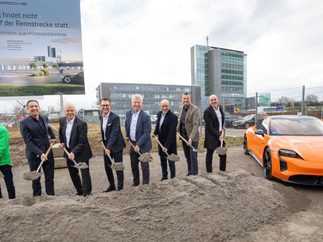 Porsche setzt ersten Spatenstich für neues Qualifizierungszentrum - Bild 1