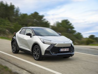 Toyota C-HR jetzt auch mit Stecker